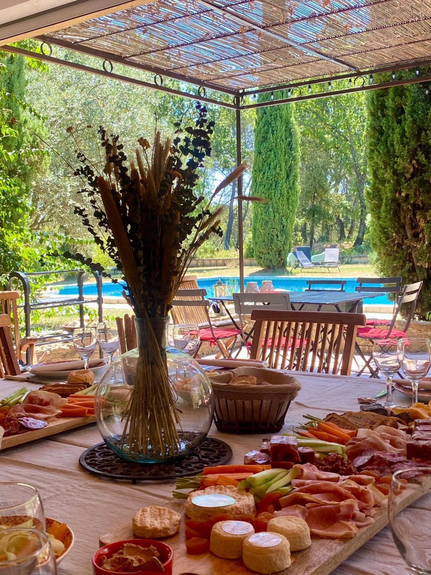 Domaine Du Commandeur Bed & Breakfast Mondragon Exterior photo